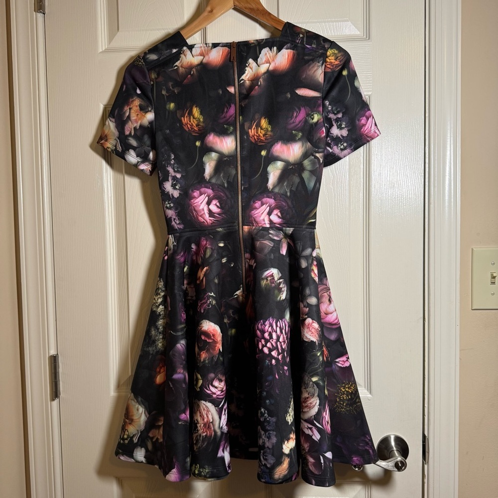 Ted Baker Tamary Shadow Floral Skater Dress Size 1= US 4 - Picture 9 of 13
